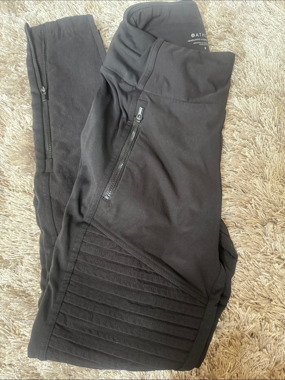 Athleta Black Quilted-Panel Leggings with Zip Pockets